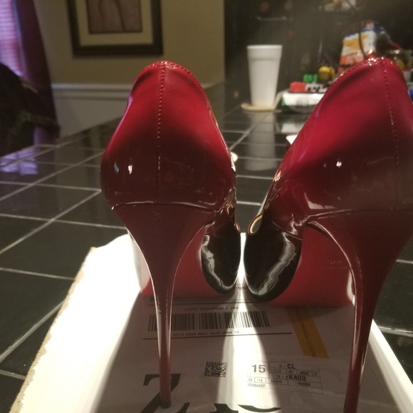 Red bottom /Christian Louboutin size - Picture 2 of 8